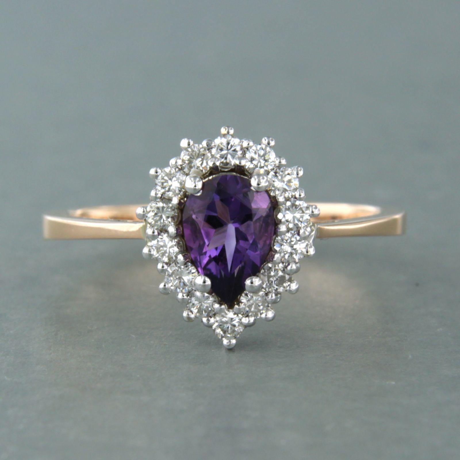 18k bicolour gold entourage ring set with central amethyst. 0.65ct and an entourage of brilliant cut diamonds up to. 0.32ct - F/G - VS/SI - ring size 7.25 US - 17.5 (55) EU

Detailed description:

The top of the ring is 1.2 cm wide

weight: 3.3