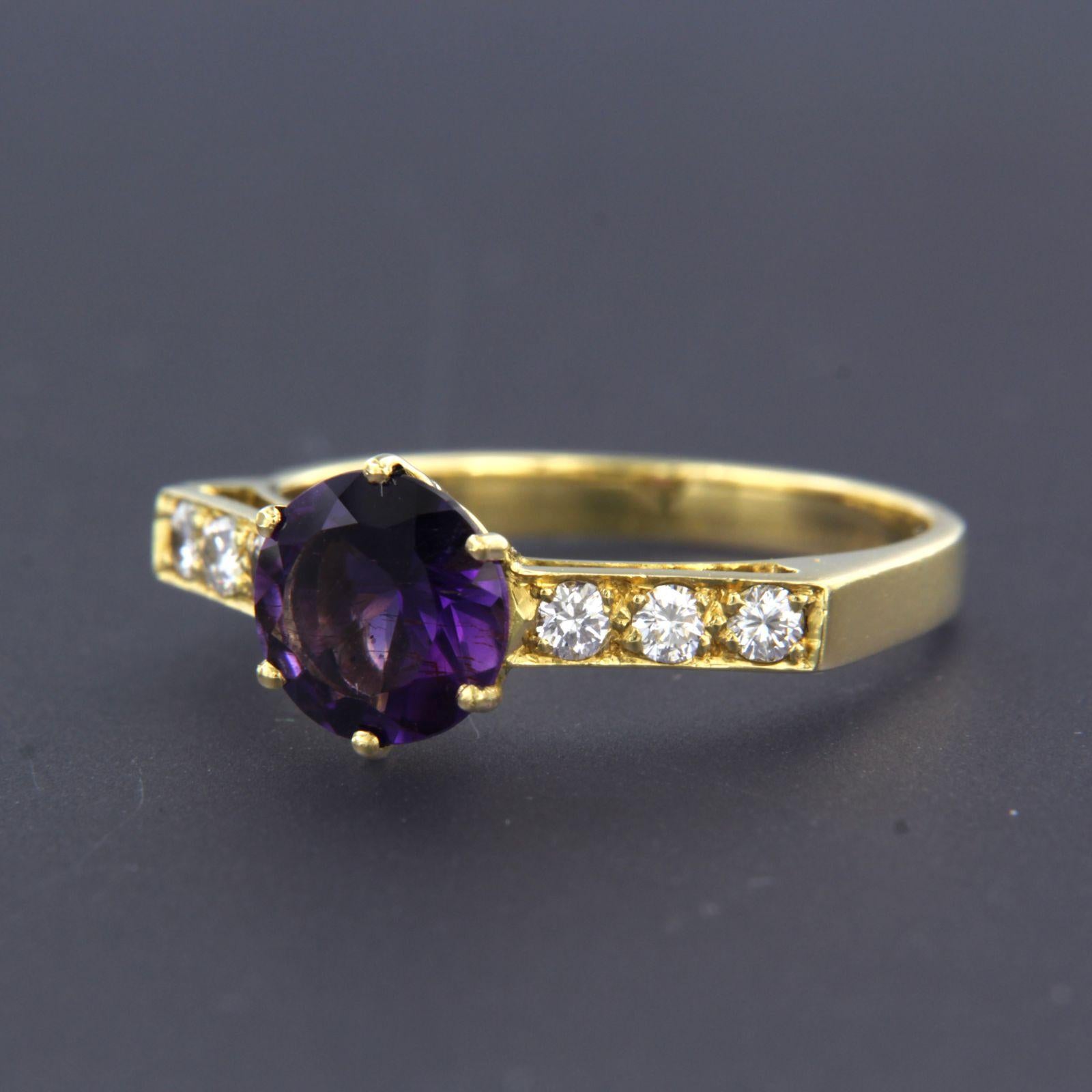 18k yellow gold ring set with amethyst and brilliant cut diamonds. 0.30ct - F/G - VS/SI - ring size US. 7.5 – EU 17.75(56)

detailed description:

The top of the ring is 8.4 mm wide by 6.0 mm high

Ring size US. 7.5 – EU 17.75(56), ring can be
