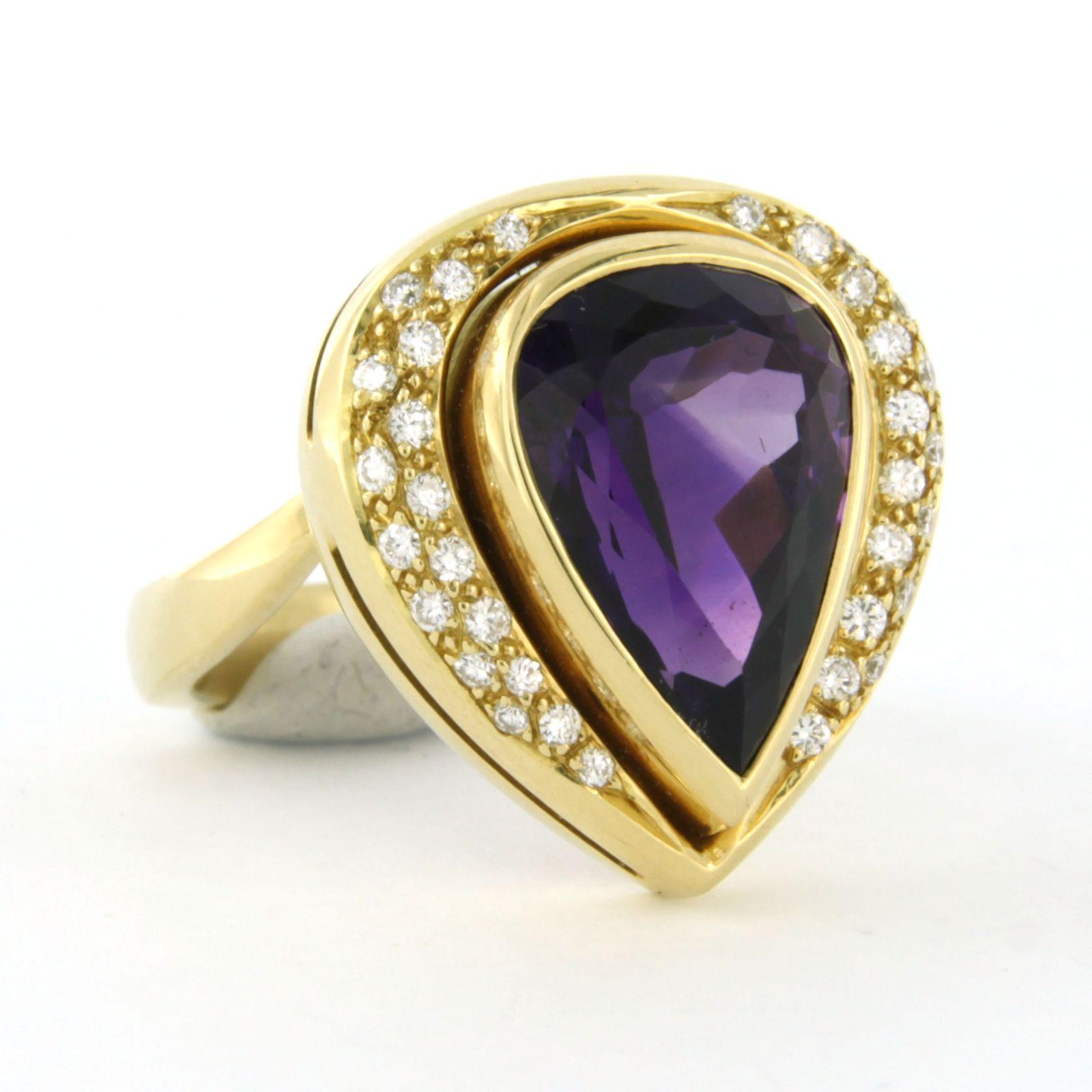 Modern Ring with amethyst and diamonds 18k yellow gold For Sale