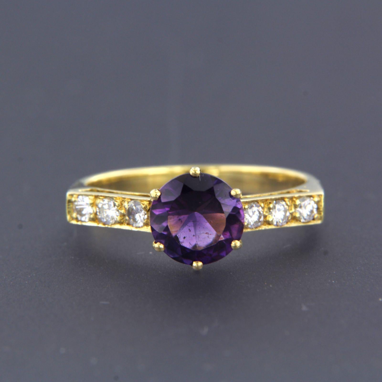 Ring with amethyst and diamonds 18k yellow gold For Sale 1