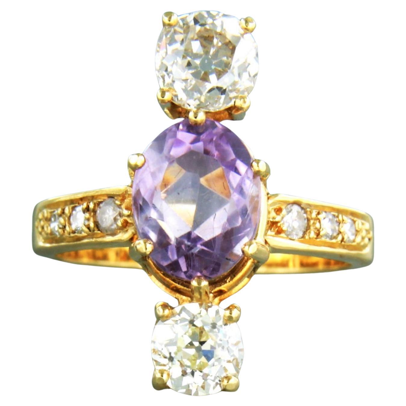 Ring with amethyst and diamonds 18k yellow gold For Sale