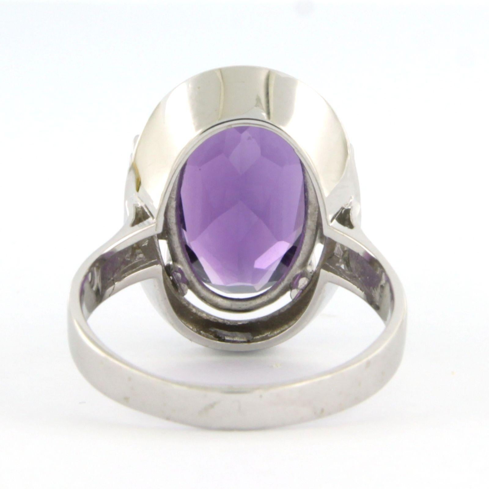 Taille simple Bague avec améthyste et diamants taille unique jusqu'à 0,12ct Or 18k 6,8 grammes en vente