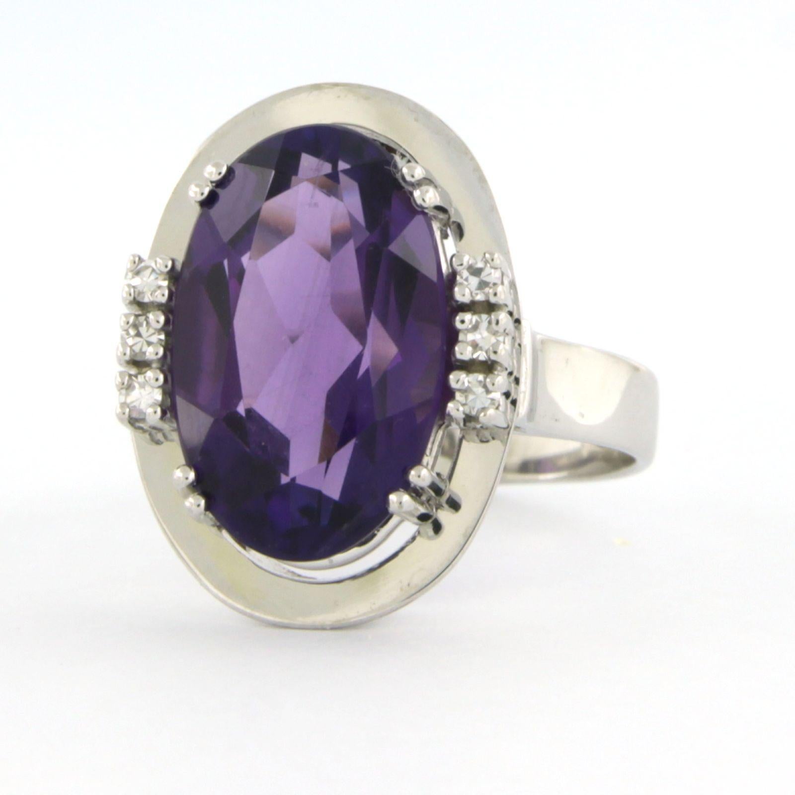 Bague avec améthyste et diamants taille unique jusqu'à 0,12ct Or 18k 6,8 grammes Excellent état - En vente à The Hague, ZH