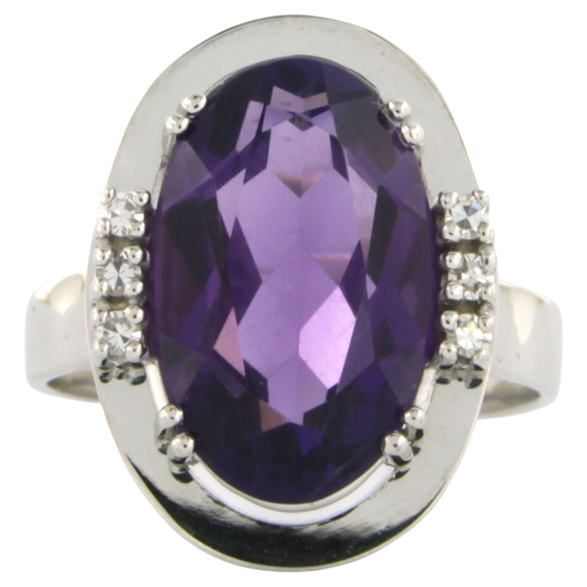 Anello con ametista e diamanti taglio singolo fino a 0,12 carati in oro 18 carati 6,8 grammi