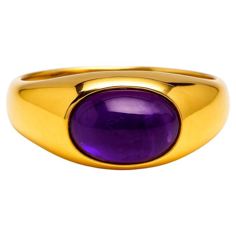 Ring with amethyst cabochon