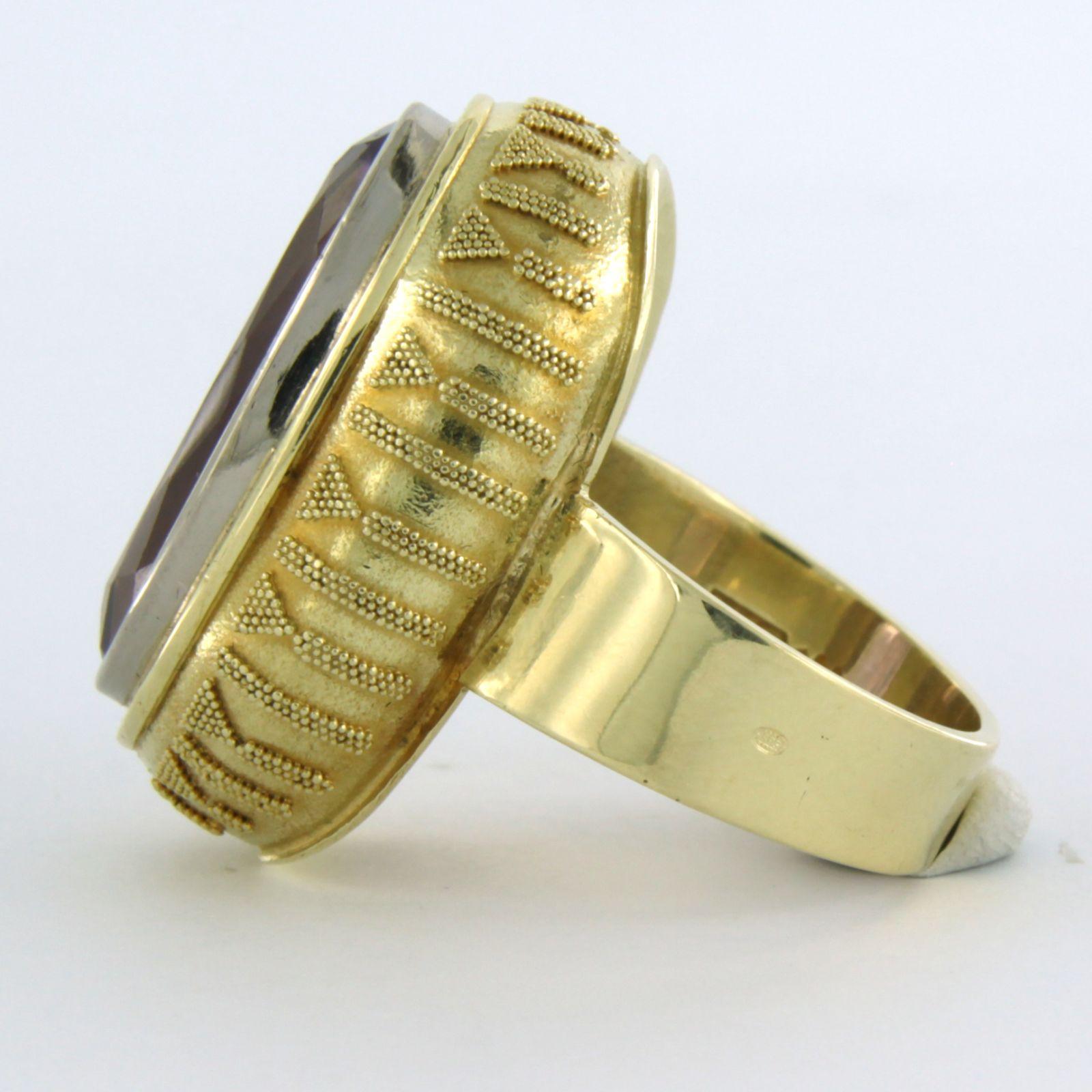 Anello con ametista fino a 4,00ct  12,8 grammi di oro giallo 14k In condizioni ottime in vendita a The Hague, ZH