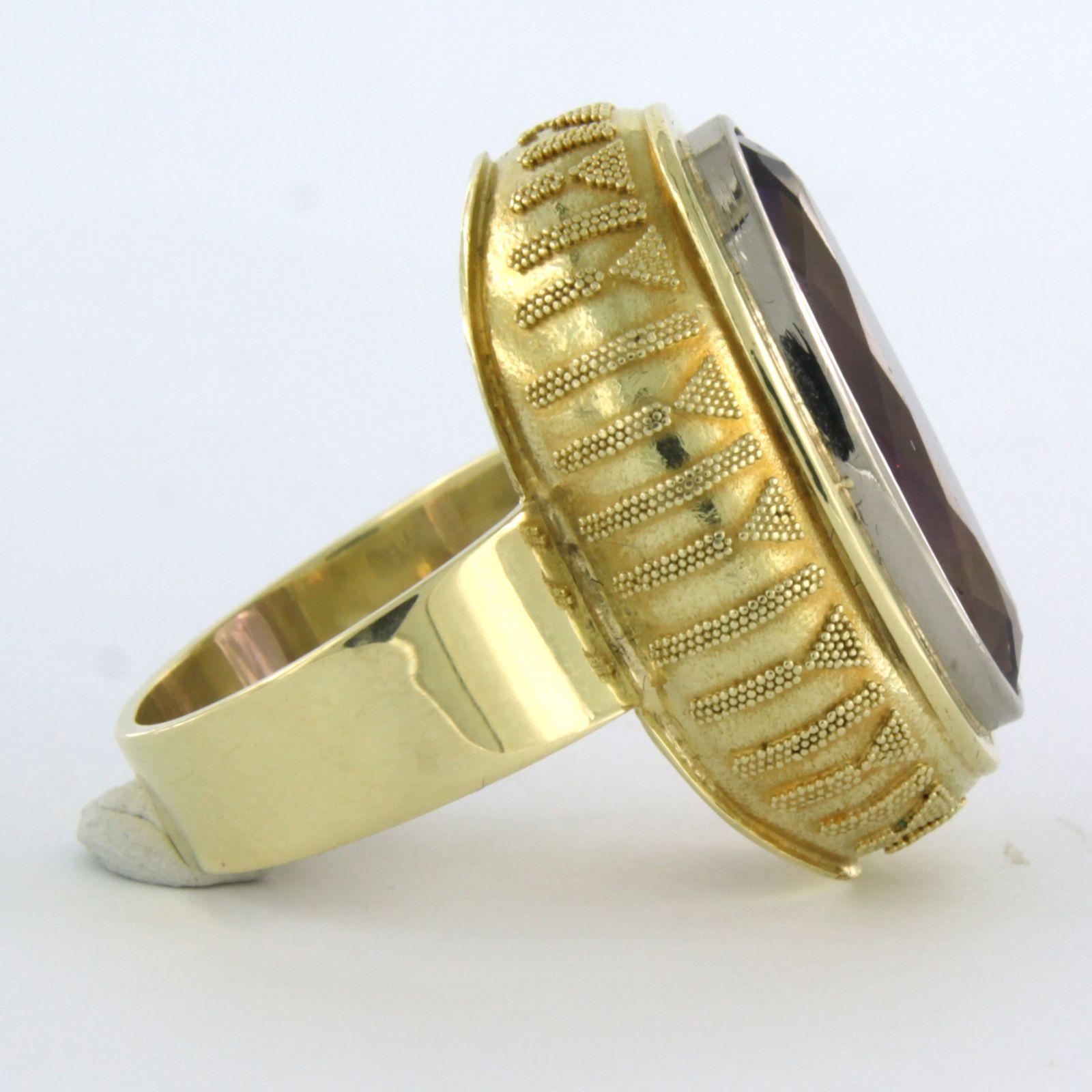 Donna Anello con ametista fino a 4,00ct  12,8 grammi di oro giallo 14k in vendita