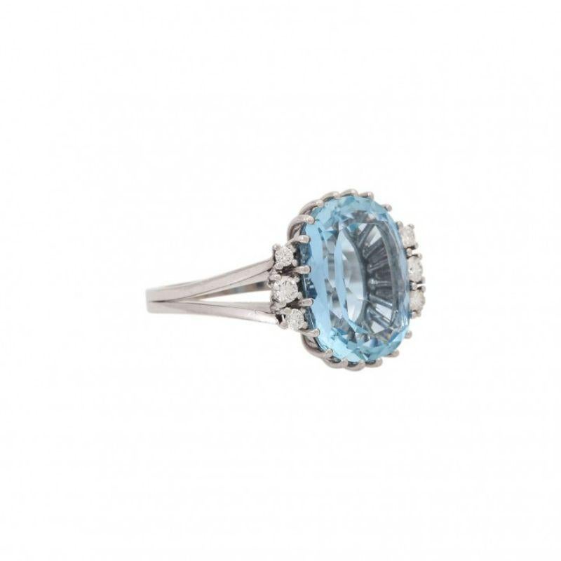 approx. WEISS-LGW (H-I)/VS, WG 18K, 9.1 g, RW: 60, approx. 1970s, slight signs of wear, aquamarine with minor scratches on panel, solid workmanship.

 Ring with antique faceted aquamarine and 6 brilliant-cut diamonds totaling approx. 0.22 ct,