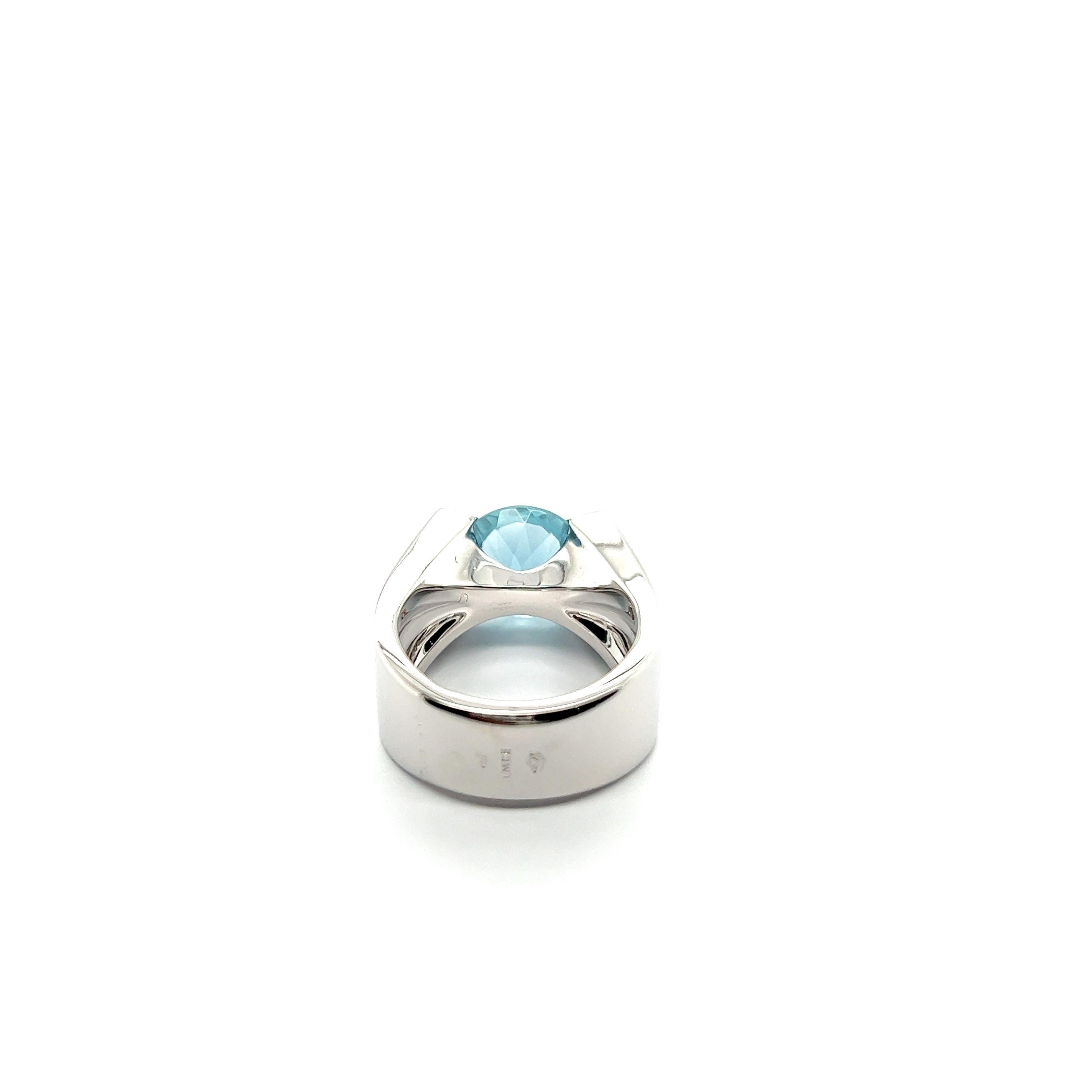 Ring with Aquamarine in 18 Karat White Gold by Cartier  For Sale 2