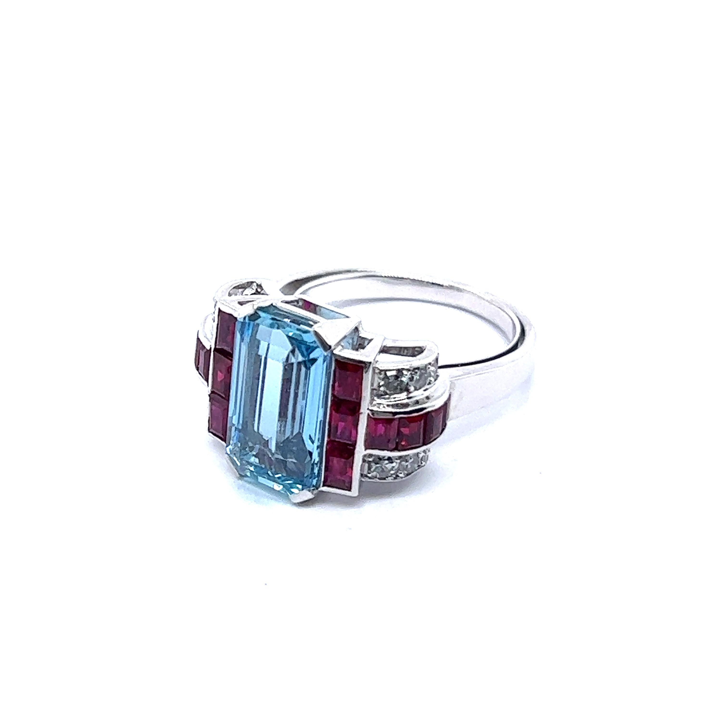 Ring with Aquamarine, Rubies & Diamonds in 18 Karat White Gold by Gübelin In Good Condition In Lucerne, CH