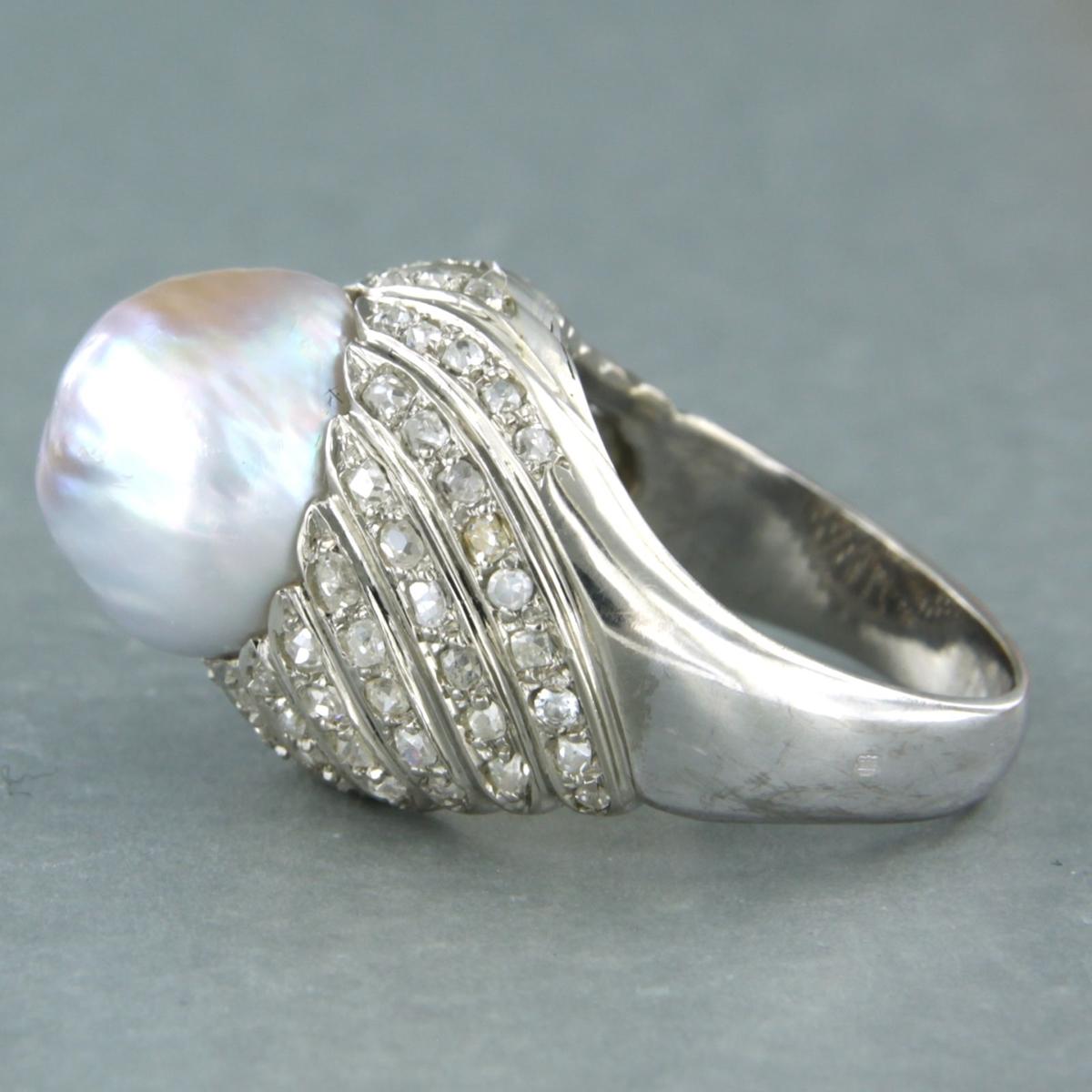 Ring mit barok-Perle  Diamanten aus 18 Karat Weißgold Damen im Angebot