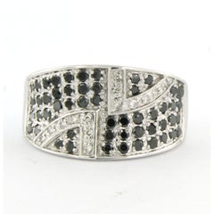 Ring with black and white diamonds, 18k white gold