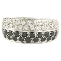 Ring mit schwarzen und weißen Diamanten bis zu 1,00 ct – 18-karätiges Gold, 3,7 Gramm