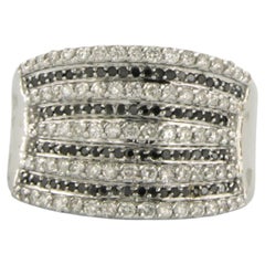 Ring with Black and White Diamonds up to 1.50 ct - 14k gold 5.6 grams