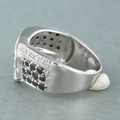 Ring with black diamonds and single cut diamonds up to 0.80ct 18k white gold