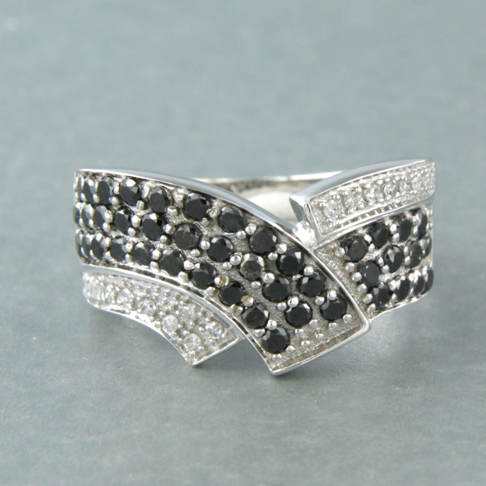 Ring with black diamonds and single cut diamonds up to 0.80ct 18k white gold In Excellent Condition For Sale In The Hague, ZH