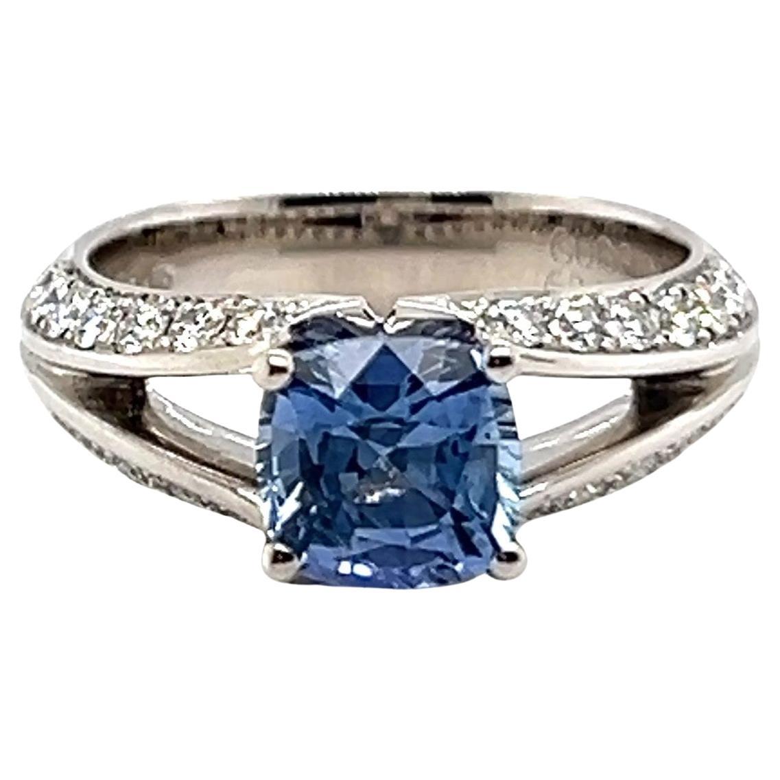 Ring with Blue Sapphire and Diamonds in 18 Karat White Gold by Gübelin