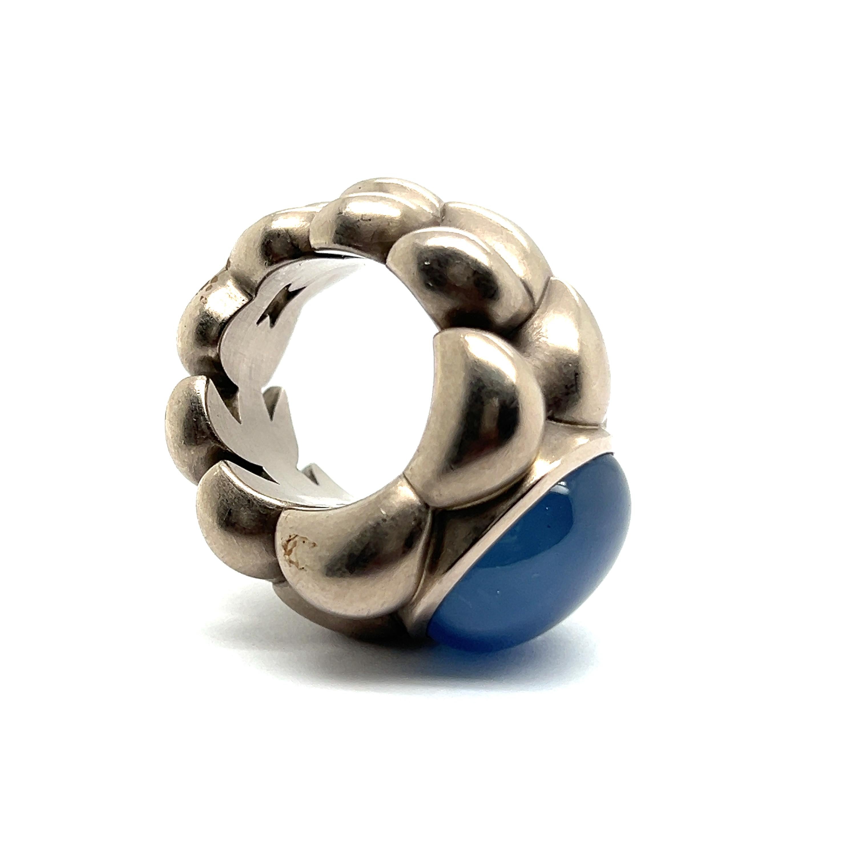 Ring with Blue Star Sapphire in 18 Karat White Gold by Christophe Graber 5
