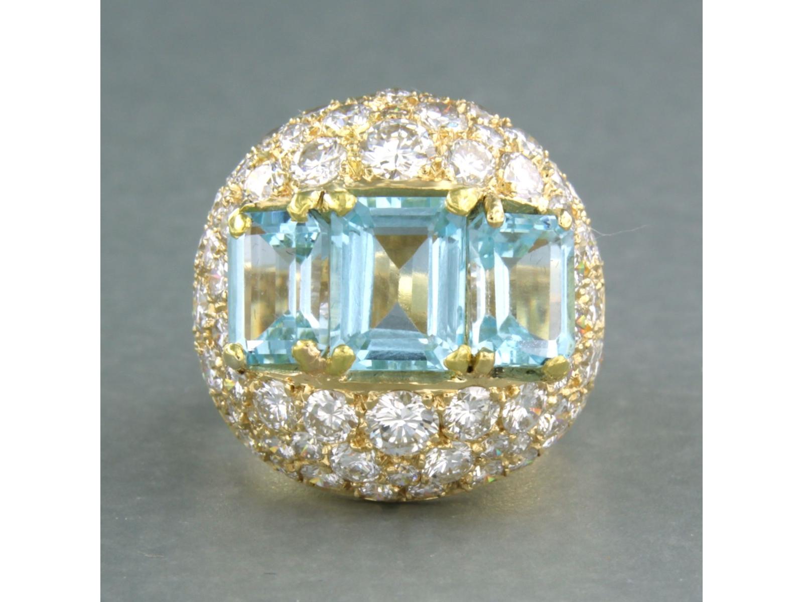 Ring aus 18 Karat Gelbgold mit blauem Topas und Diamanten im Brillantschliff von bis zu 5,30 ct - F - VS/SI - Ringgröße US 6.5 - EU 17(53)

Ausführliche Beschreibung:

Die Oberseite des Rings ist 2,2 cm breit und 9,3 mm hoch.

Gesamtgewicht: 13,8