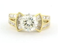 RIng with brilliant and baguette shaped diamonds up to 3.40ct 18k gold 6.7 grams