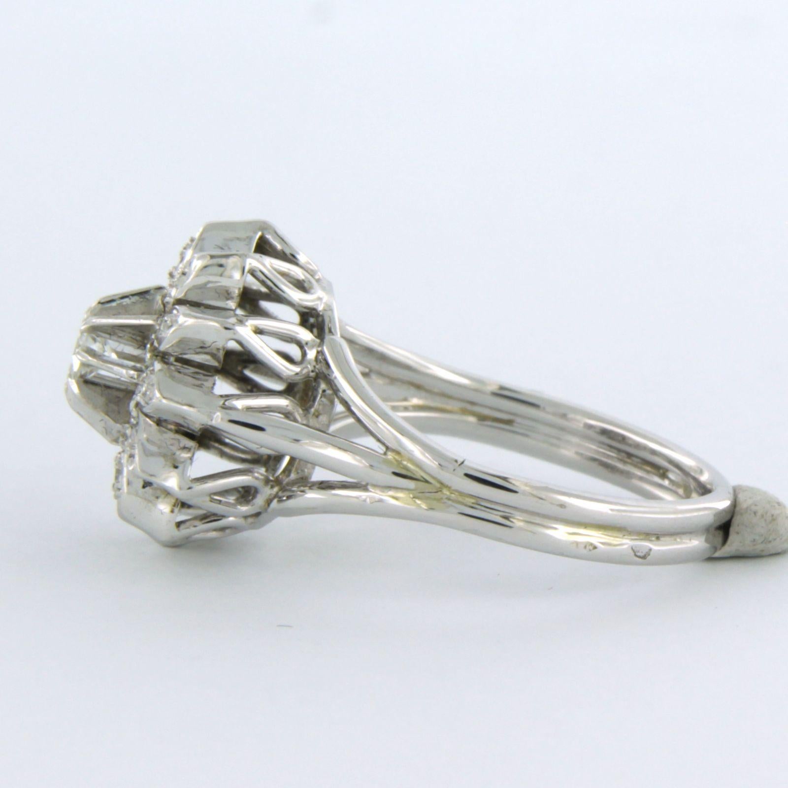 Anello con diamanti a taglio brillante e singolo fino a 0,40 carati in oro 18 carati 5,3 grammi In condizioni ottime in vendita a The Hague, ZH