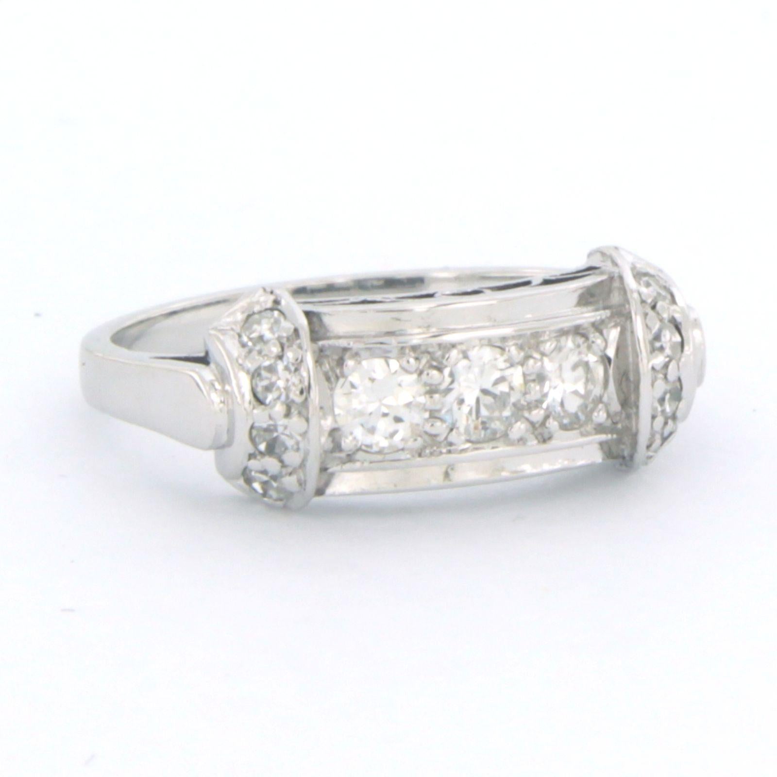 18k white gold ring set with brilliant and single cut diamonds up to 0.54ct - F/G - VS/SI - ring size US 5.5 - EU 16 (50)

detailed description:

The top of the ring is 7.1 mm wide and 3.4 mm high

weight: 4.2 grams

ring size US 5.5 - EU 16 (50),
