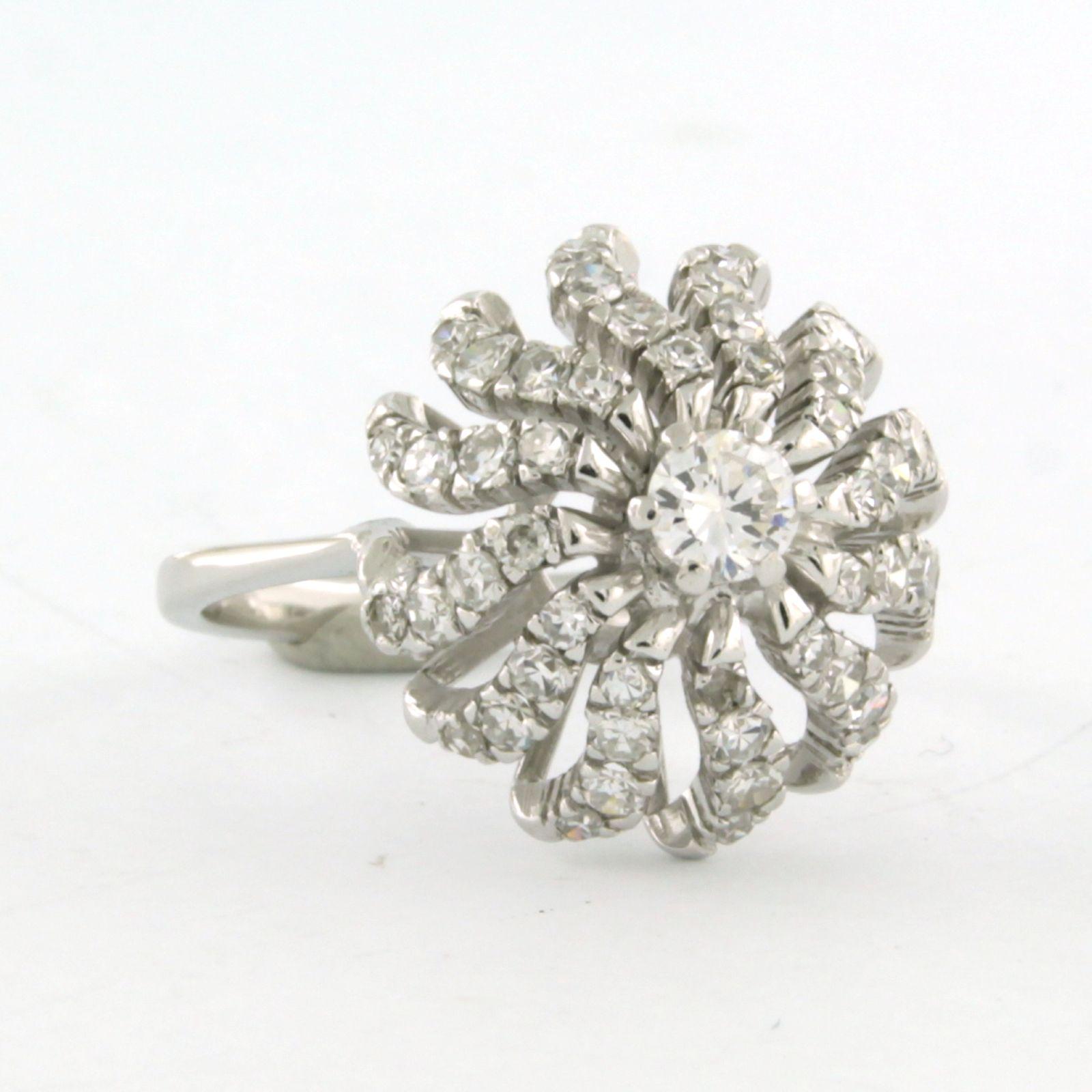 Ring mit Brillanten im Einzelschliff und bis zu 1,00 Karat 18k Weißgold (Moderne) im Angebot
