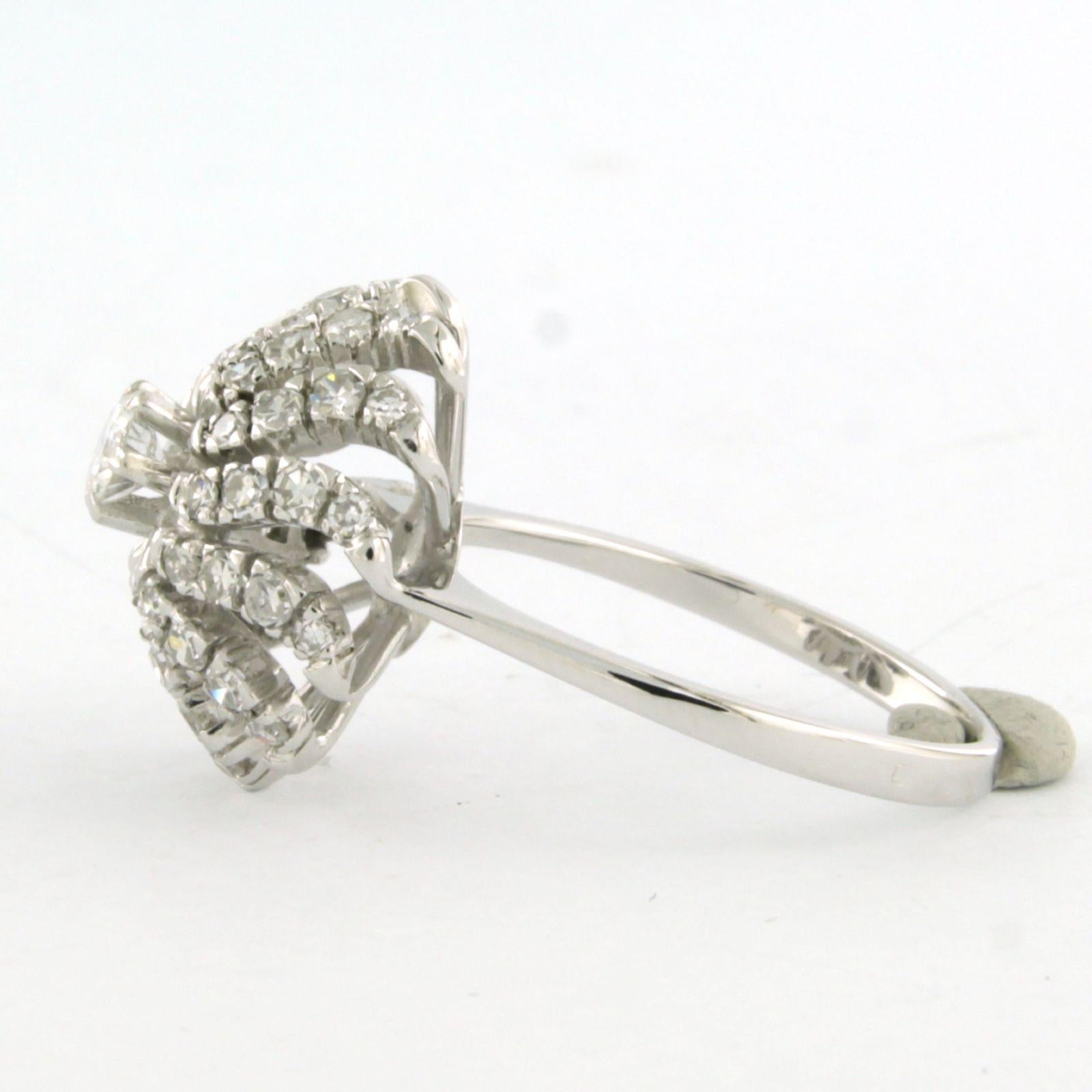 Ring mit Brillanten im Einzelschliff und bis zu 1,00 Karat 18k Weißgold im Zustand „Hervorragend“ im Angebot in The Hague, ZH