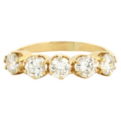 Anillo con diamantes talla brillante en total 1,00ct 2,5 gramos oro amarillo de 14k