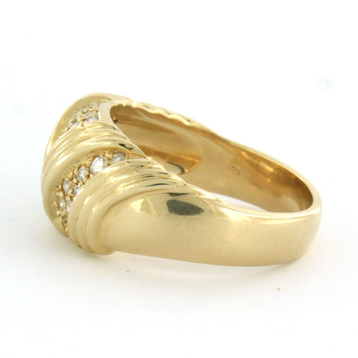 Ring mit Diamanten im Brillantschliff bis zu 0,20ct 6,6 Gramm 14k Gelbgold (Moderne) im Angebot