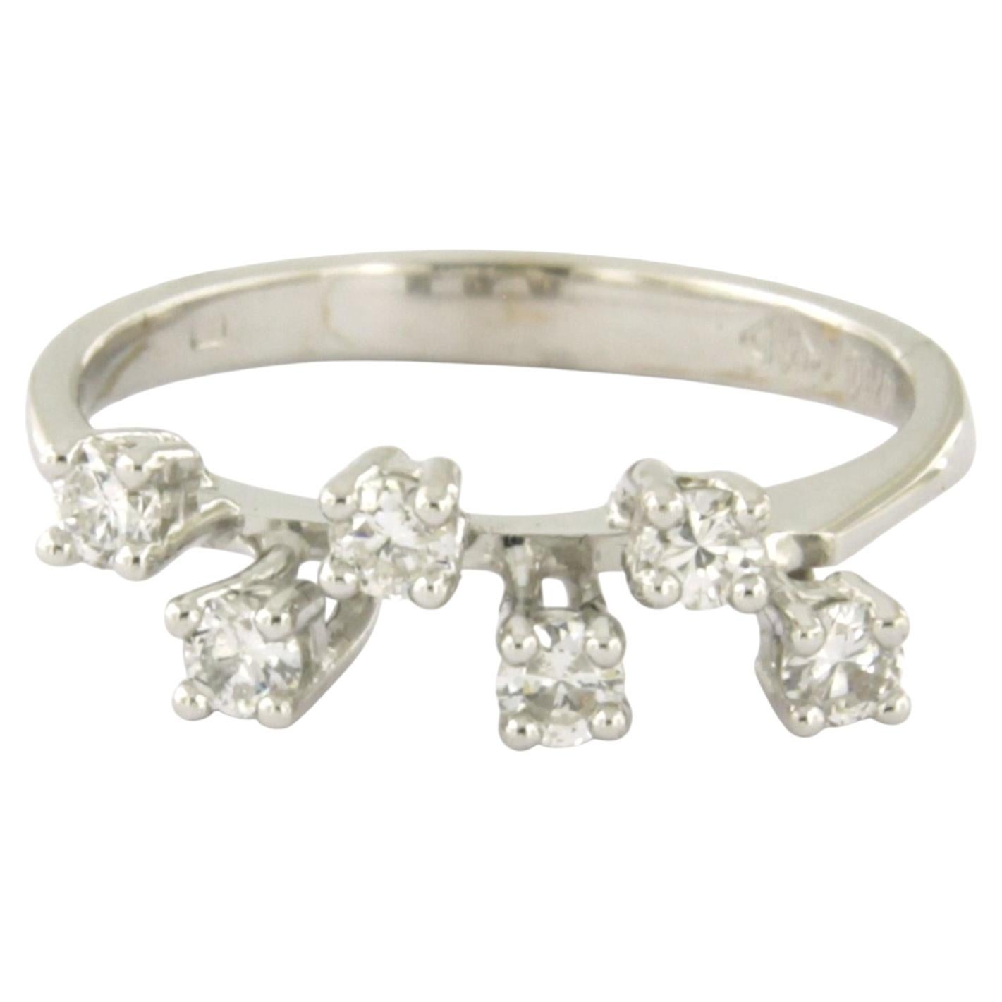 Ring mit Diamanten im Brillantschliff bis zu 0,25ct 18k Gold 2,3 Gramm