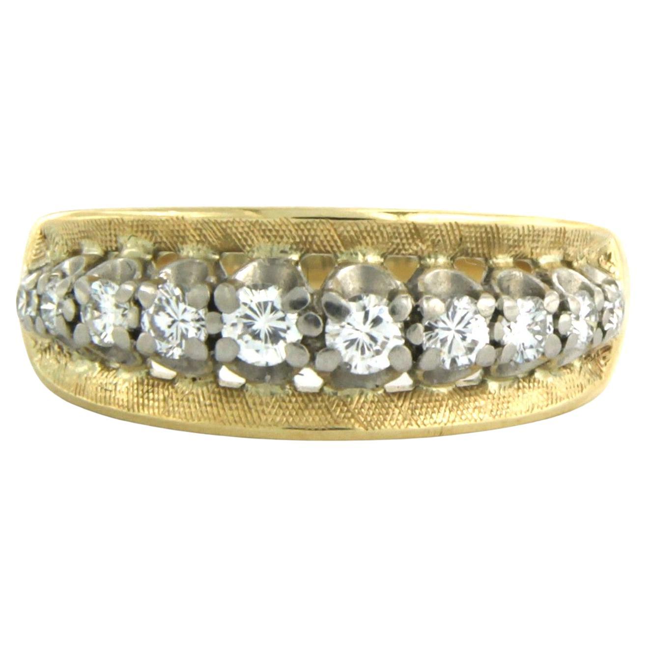 Ring mit Diamanten im Brillantschliff bis zu 0,30ct 18k Bicolor Gold 3,6 Gramm im Angebot