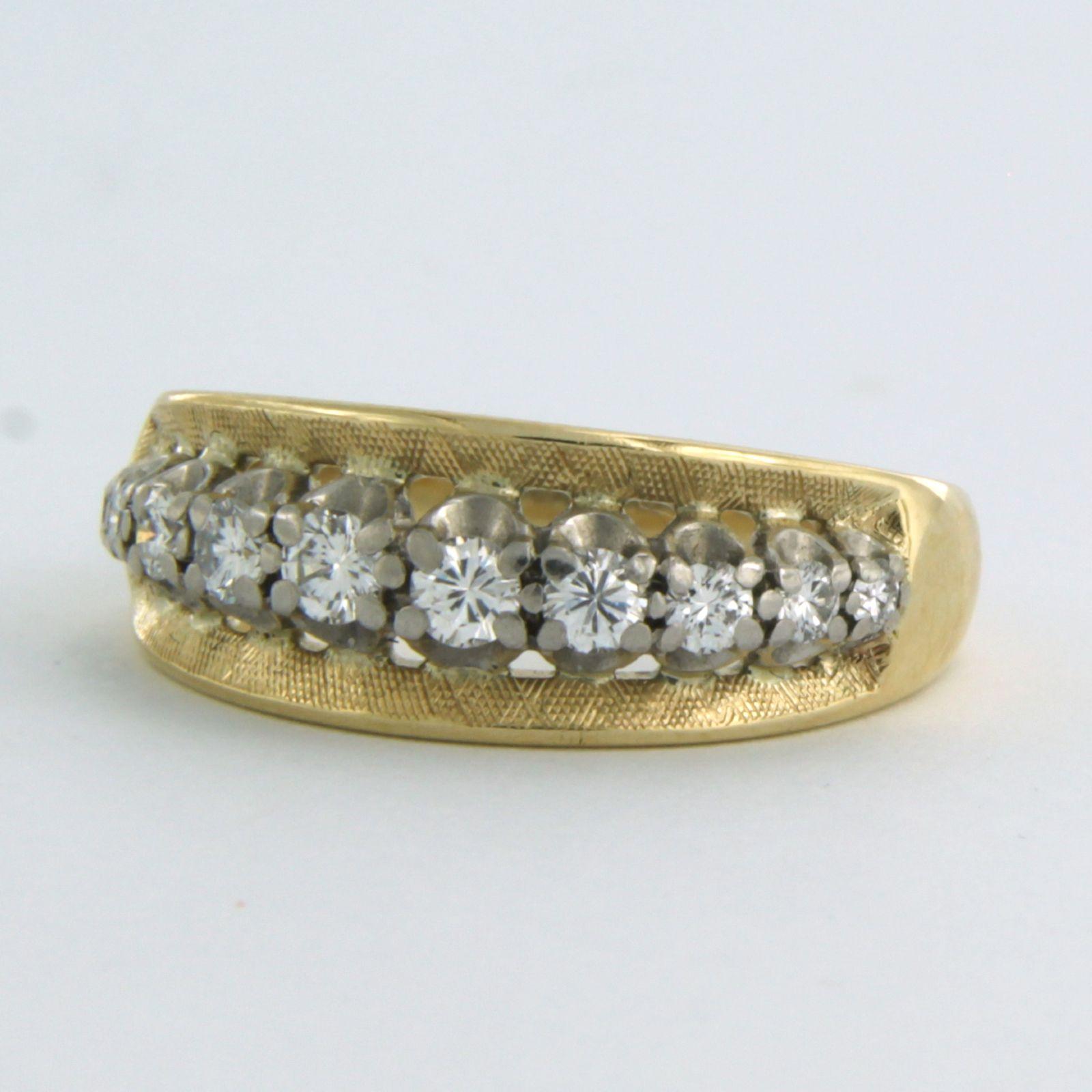 Ring mit Diamanten im Brillantschliff bis zu 0,30ct 18k bicolour Gold (Moderne) im Angebot