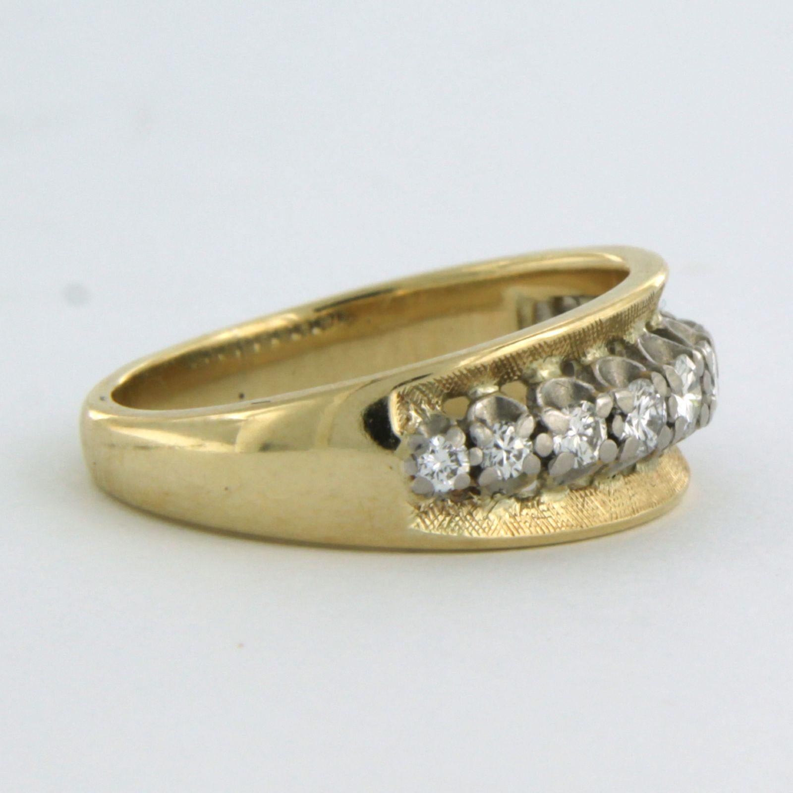 Ring mit Diamanten im Brillantschliff bis zu 0,30ct 18k bicolour Gold im Angebot 1