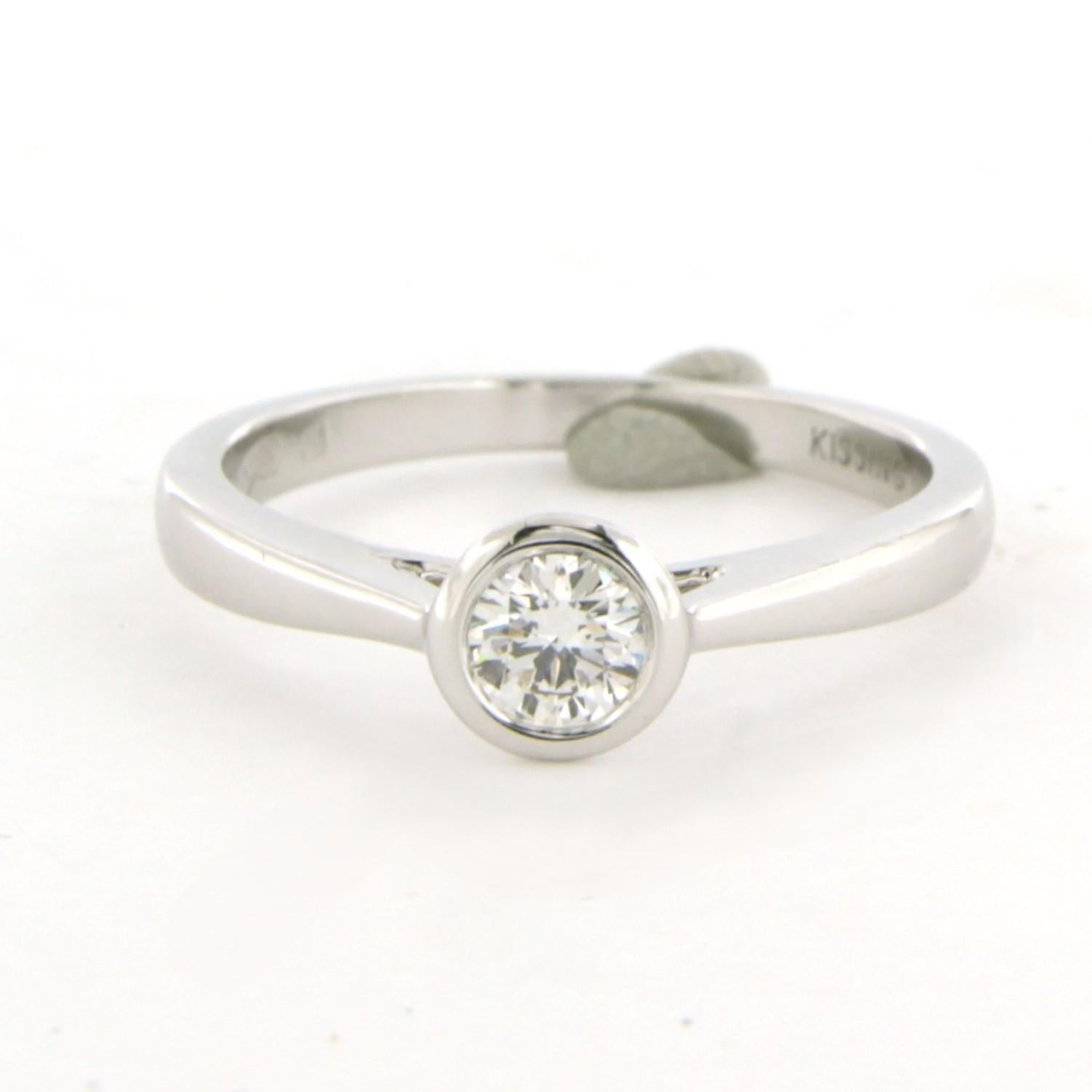 Kissing 18k white gold ring set with brilliant cut diamond up to 0.33ct - F - VS - ring size US 5.75 - EU 16.25 (51)

detailed description:

the top of the ring is 5.6 mm wide by 5.0 mm high

weight 2.8 grams

ring size US 5.75 - EU 16.25 (51), ring