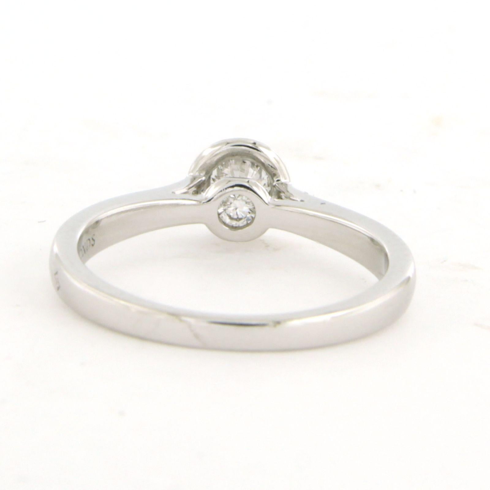 Brilliant Cut Ring with brilliant cut diamonds up to 0.33ct 18k white gold 2.8 grams For Sale