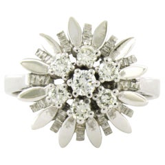 Ring mit Diamanten im Brillantschliff bis zu 0,40 Karat, 14 Karat Weißgold, 5,4 Gramm