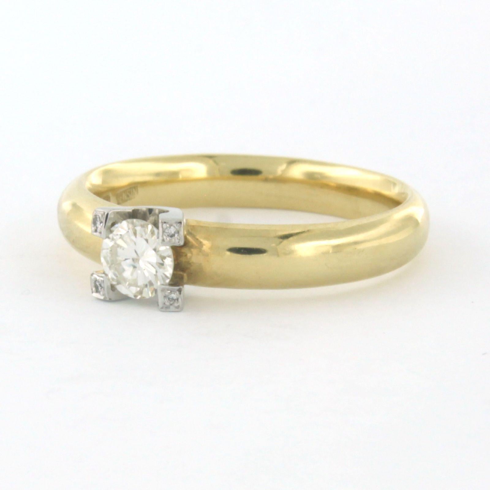 Ring mit Diamanten im Brillantschliff bis zu 0,42 Karat 4,8 Gramm 14k zweifarbigem Gold im Zustand „Hervorragend“ im Angebot in The Hague, ZH
