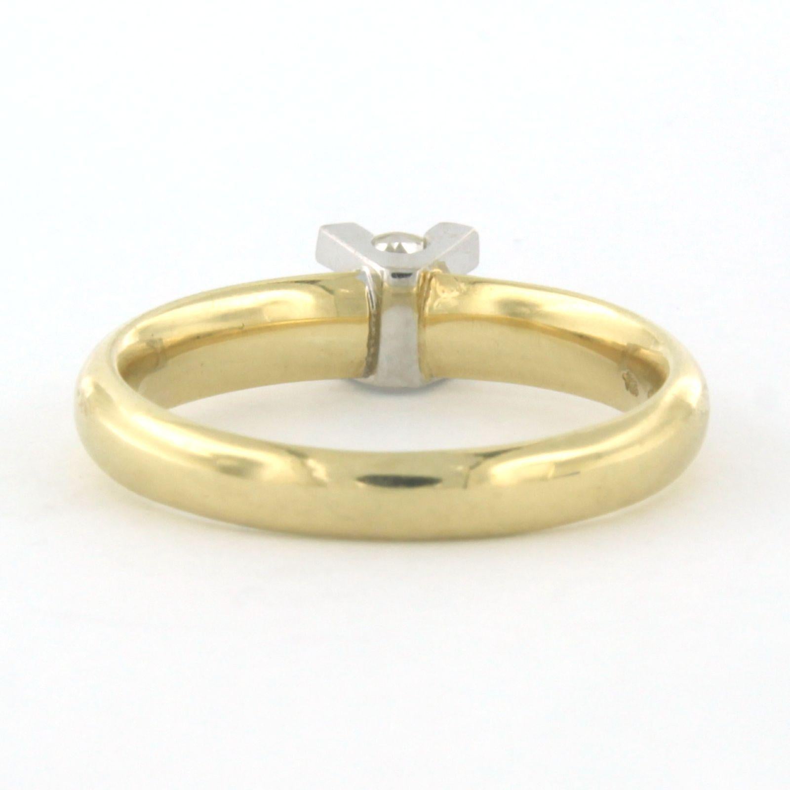 Ring mit Diamanten im Brillantschliff bis zu 0,42 Karat 4,8 Gramm 14k zweifarbigem Gold im Angebot 1