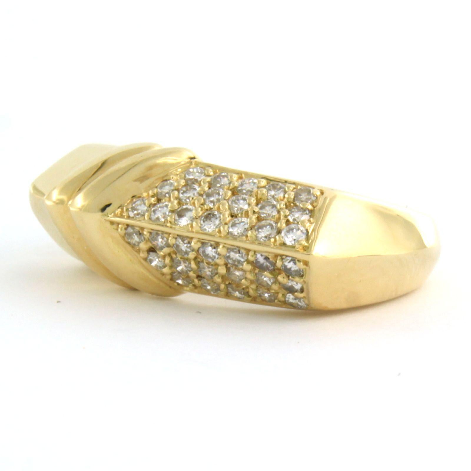 Con diamantes talla brillante de hasta 0,50 ct Oro amarillo de 18k 8,8 gramos en Excelente estado para la venta en The Hague, ZH