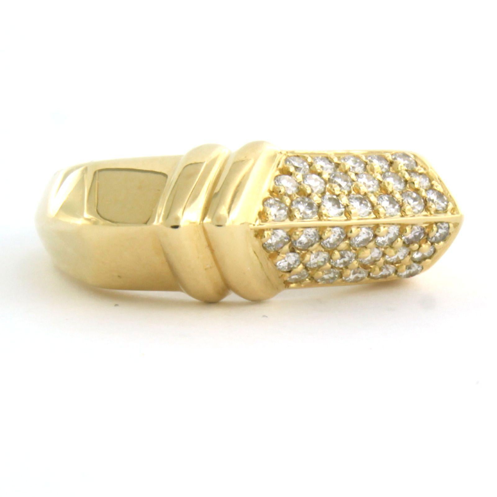 Con diamantes talla brillante de hasta 0,50 ct Oro amarillo de 18k 8,8 gramos en venta 1