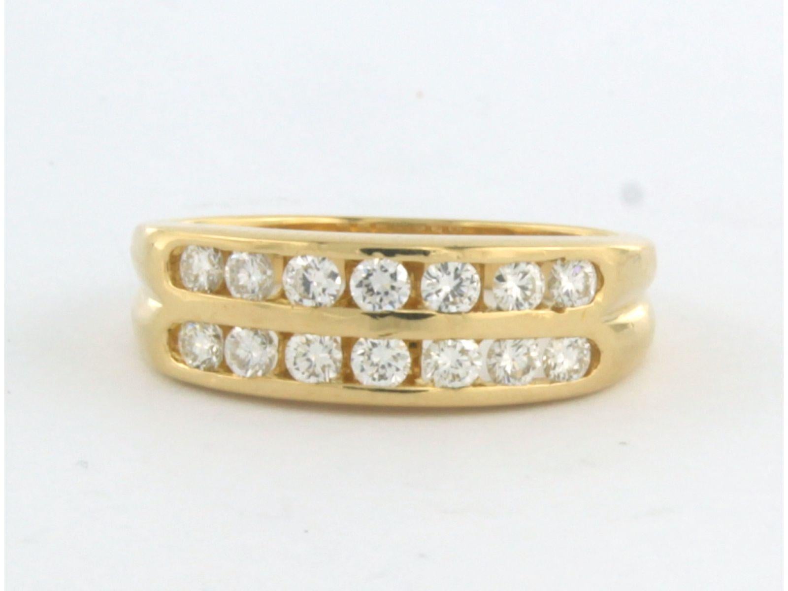 18k yellow gold ring with brilliant cut diamond. 0.50ct - F/G - VS/SI - ring size U.S. 6 - EU. 16.5 (52)

detailed description:

The top of the ring is 6.0 mm wide

ring size US 6 - EU. 16.5 (52), can be enlarged or reduced a few sizes at cost