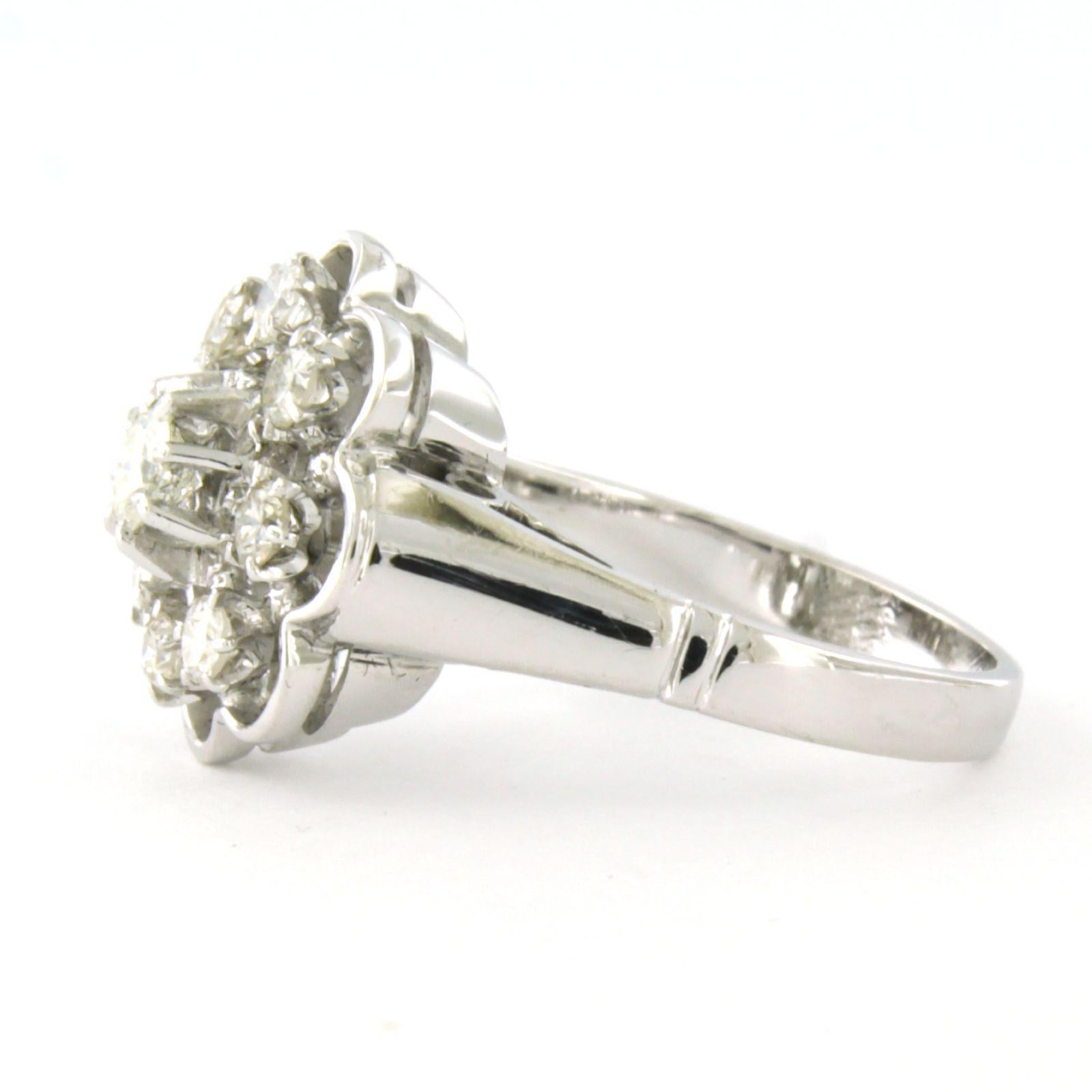 Ring mit Diamanten im Brillantschliff bis zu 0,52ct 18k Weißgold 5,0 Gramm (Moderne) im Angebot