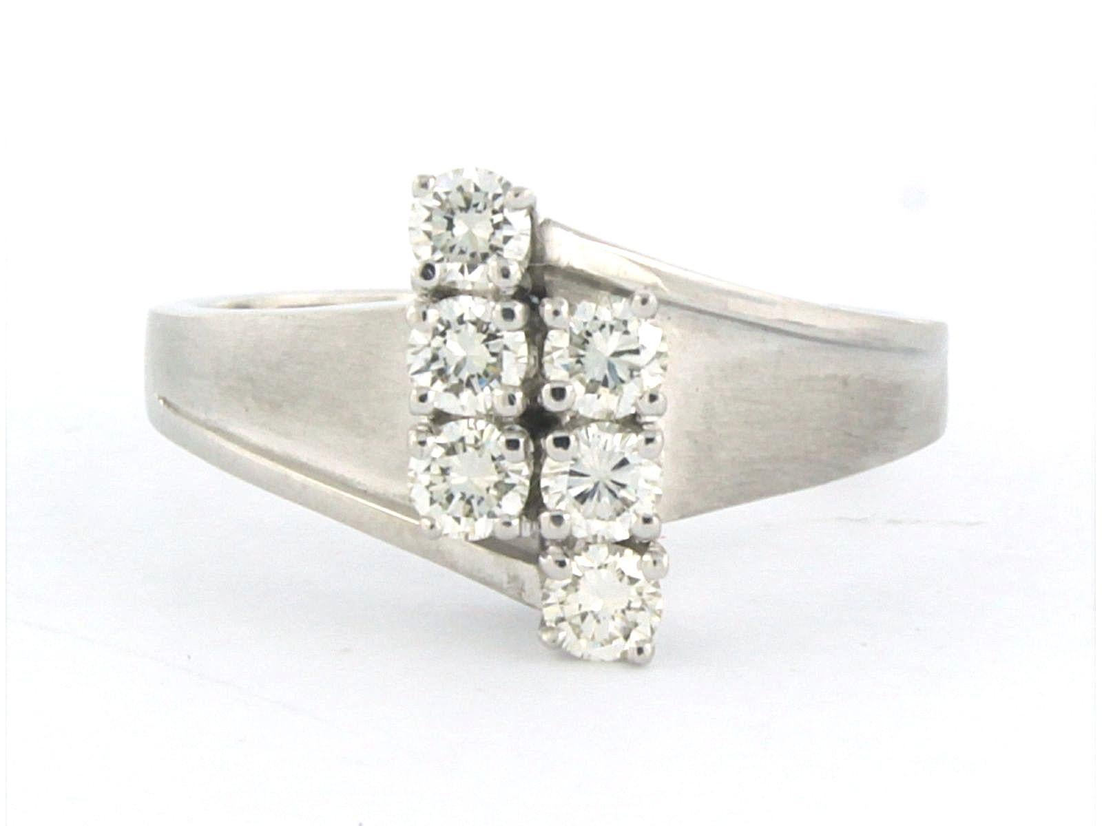 Anello con diamanti taglio brillante fino a 0,60ct in oro bianco 18k 7,0 grammi in vendita 1