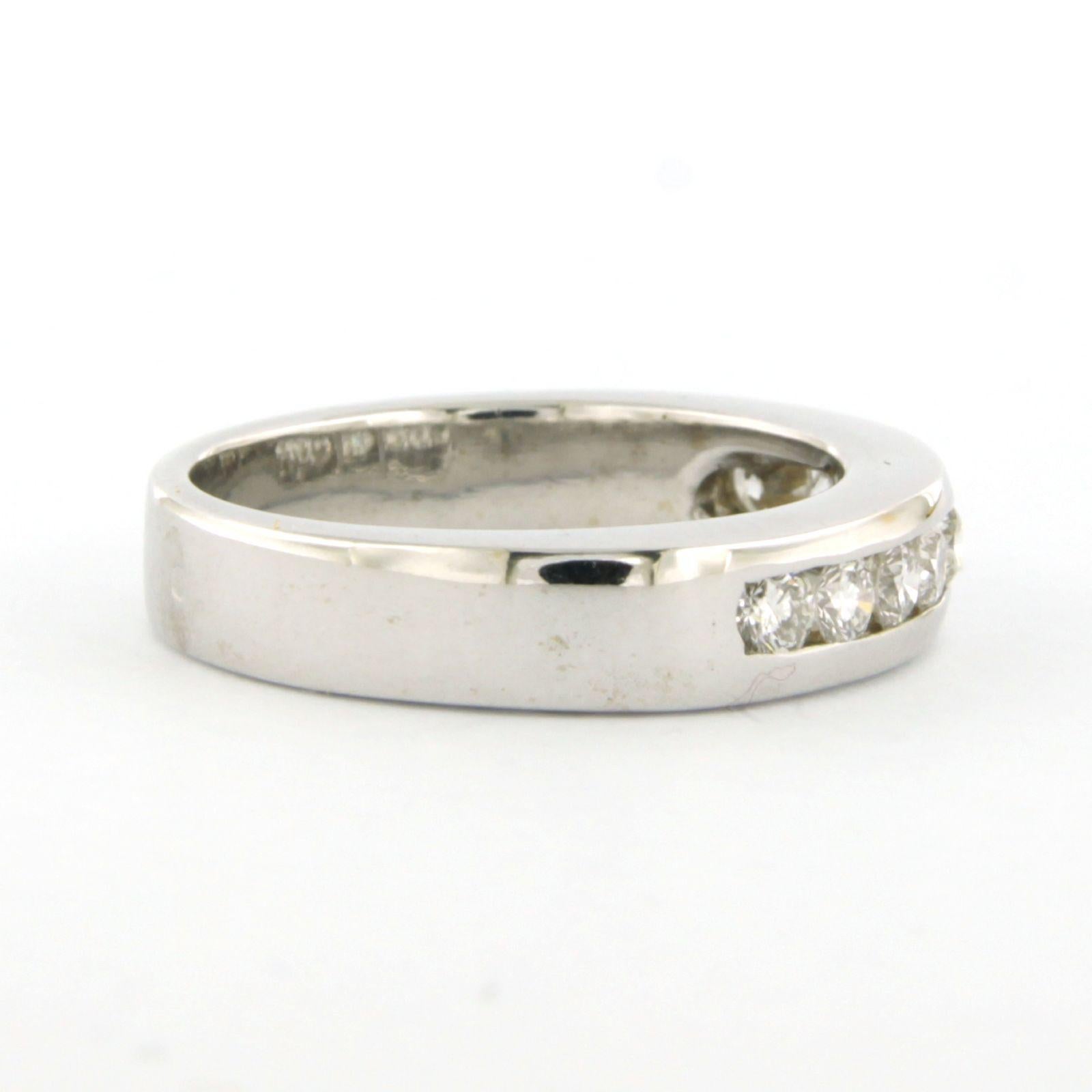 Moderne Bague avec diamants taille brillant jusqu'à 0,60ct Or blanc 18k 7,8 grammes en vente