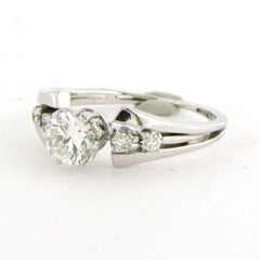 Ring with brilliant cut diamonds up to 0.60ct 3.0 grams 14k white gold