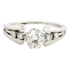 Ring with brilliant cut diamonds up to 0.60ct 3.0 grams 14k white gold