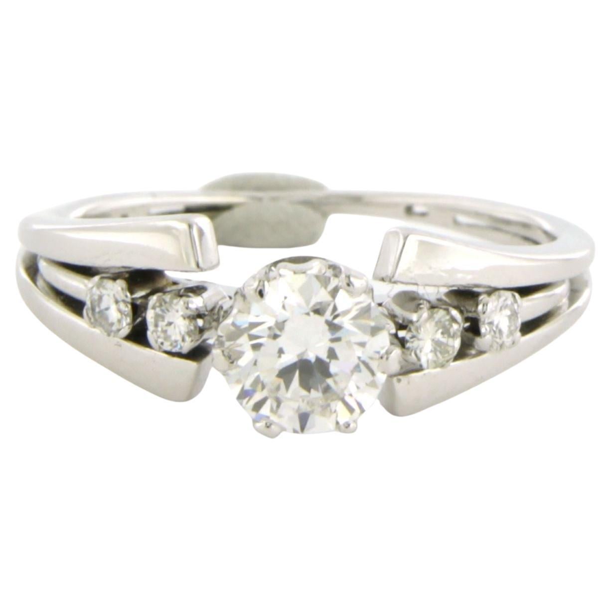 Ring with brilliant cut diamonds up to 0.60ct 3.0 grams 14k white gold