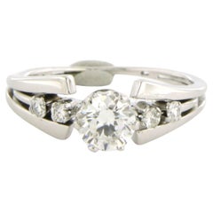 Ring with brilliant cut diamonds up to 0.60ct 3.0 grams 14k white gold