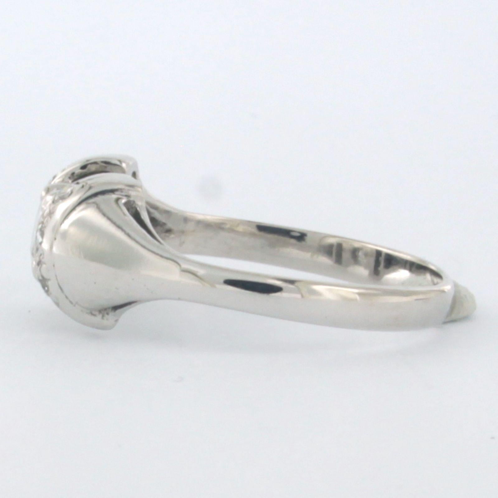 Ring aus 18k Weißgold mit Brillantschliff-Diamant 0,63 ct - Ringgröße US 8.5 - EU 18.5 (58)

ausführliche Beschreibung

gesetzt mit

die Oberseite des Rings ist 8,6 mm breit und 4,5 mm hoch

Ringgröße US 8.5 - EU 18.5 (58), Ring kann zum